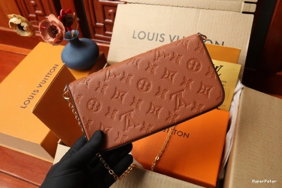 VUITTON LOUIS POCHETTE FÉLICIE 0816